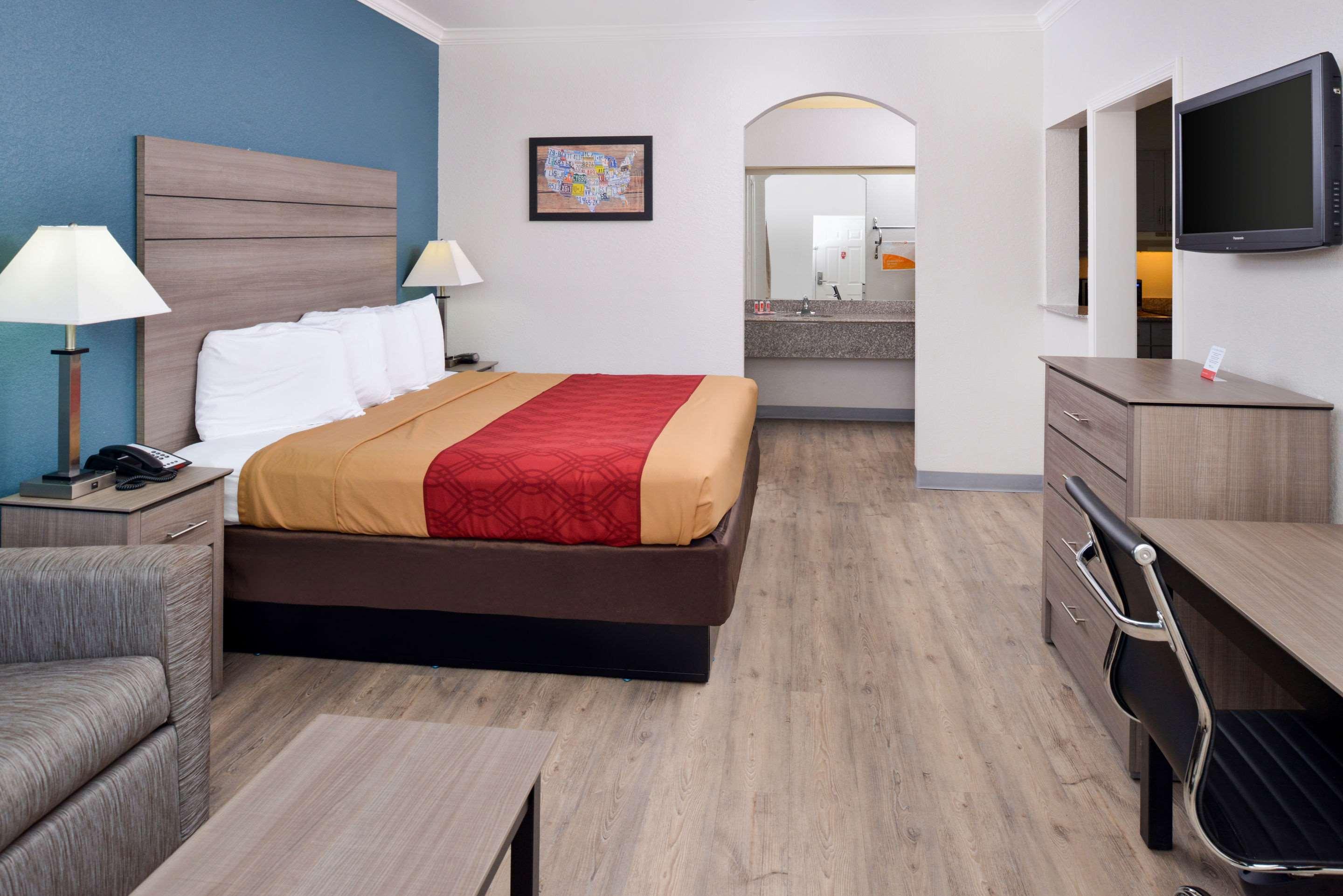Econo Lodge Inn & Suites Port Arthur Near Sabine Pass Extérieur photo