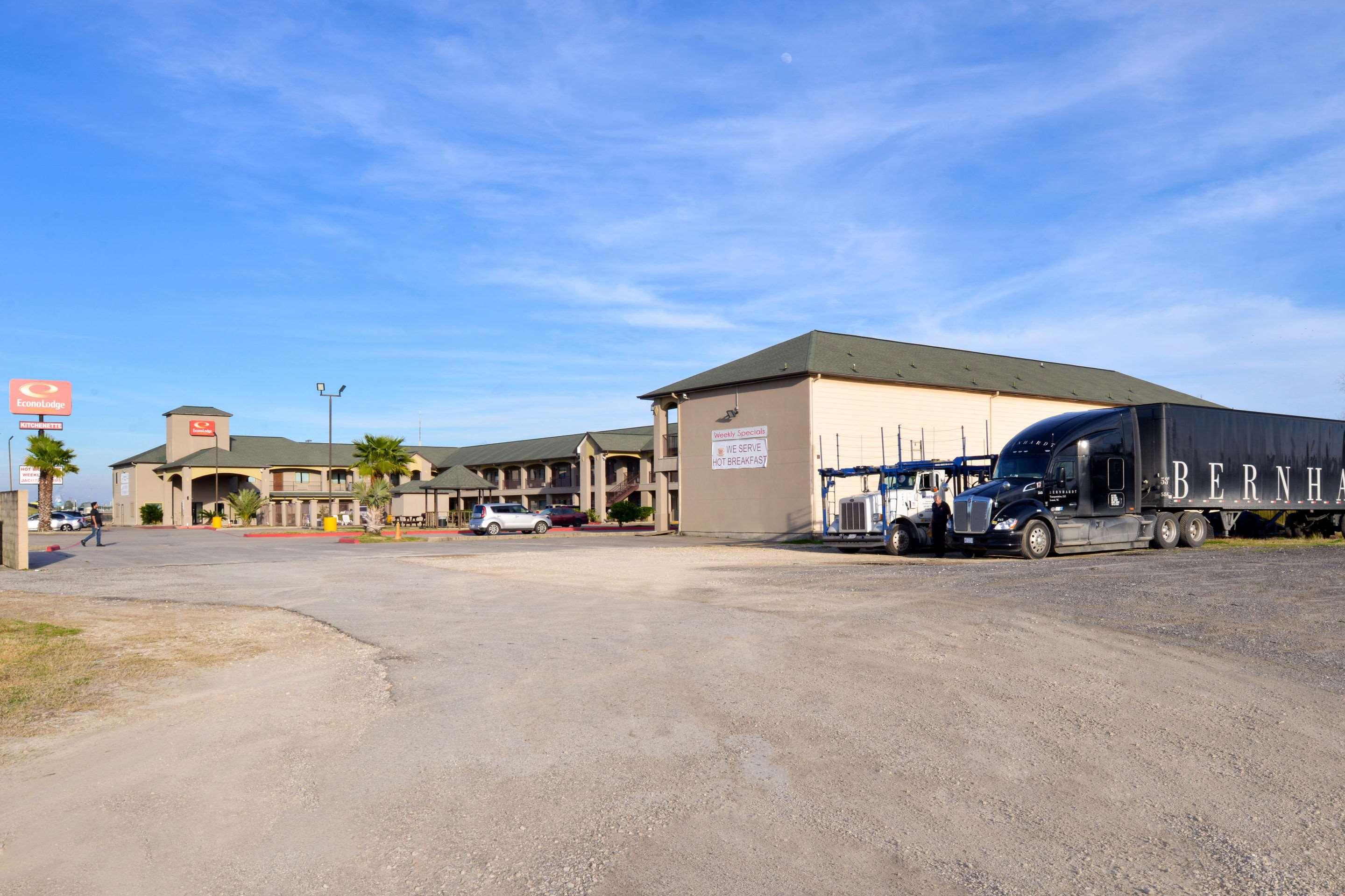 Econo Lodge Inn & Suites Port Arthur Near Sabine Pass Extérieur photo